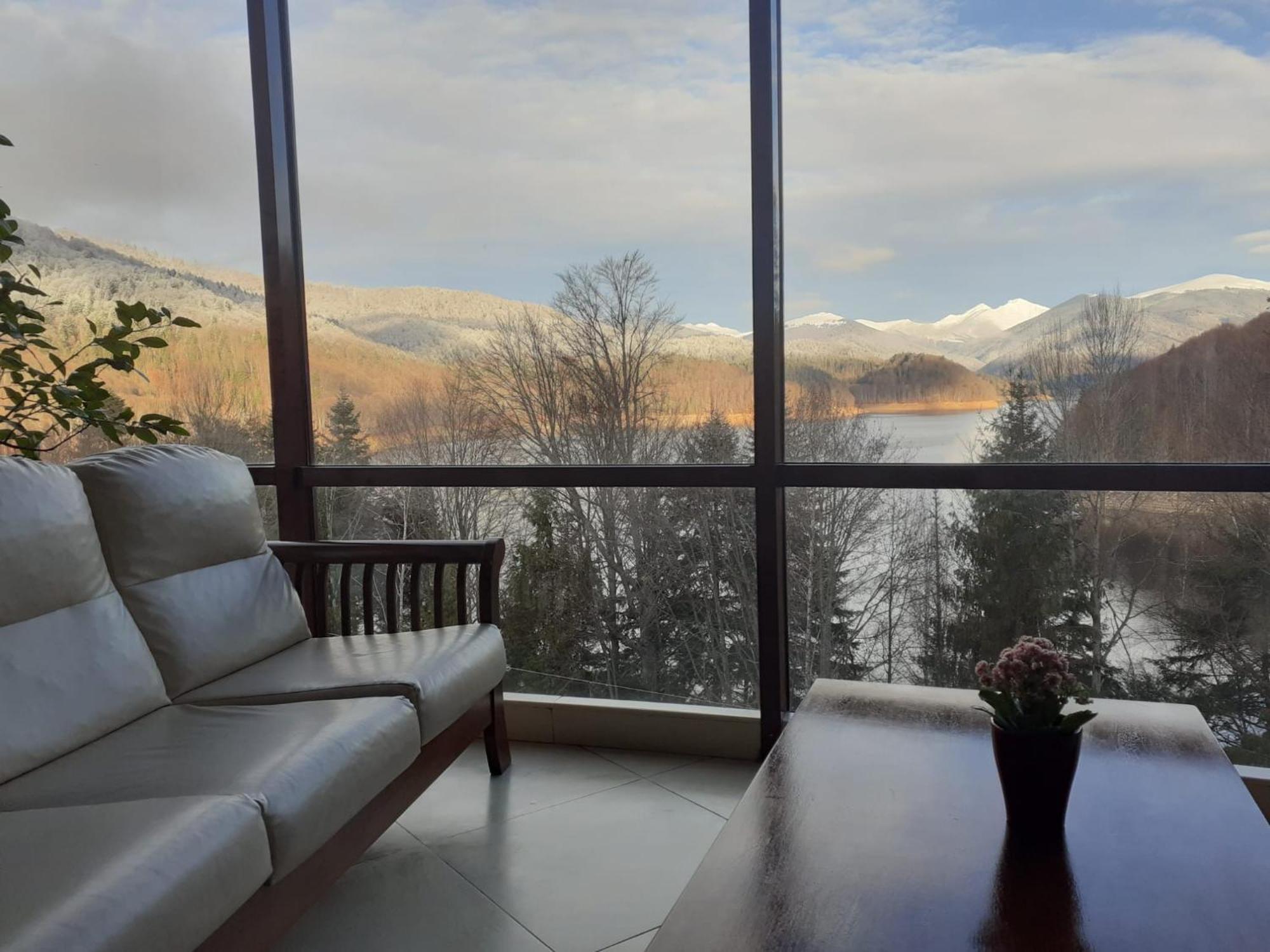 Hotel Valea Cu Pesti Capatineni-Ungureni ภายนอก รูปภาพ