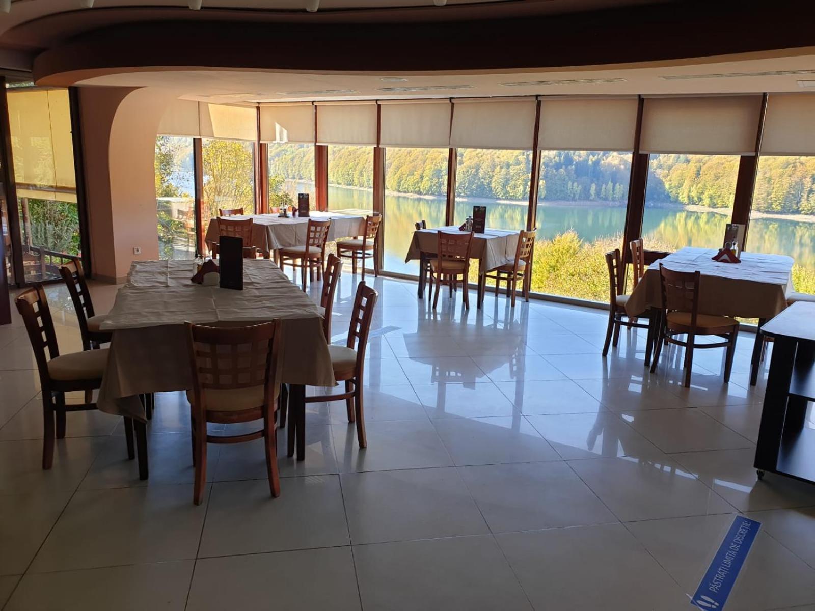 Hotel Valea Cu Pesti Capatineni-Ungureni ภายนอก รูปภาพ