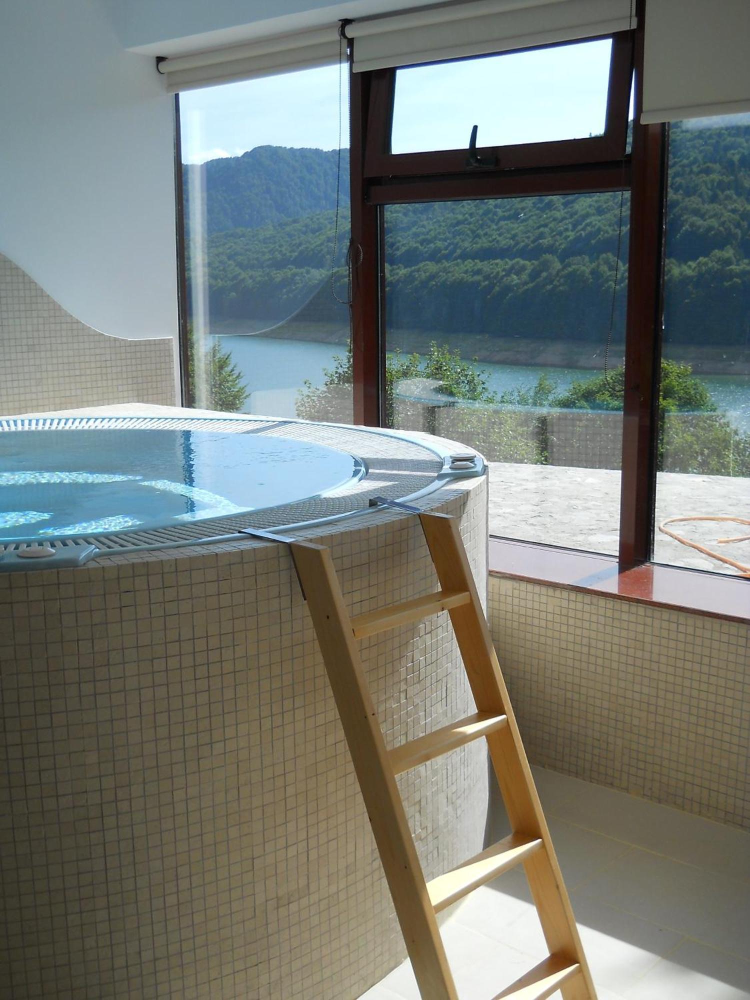 Hotel Valea Cu Pesti Capatineni-Ungureni ภายนอก รูปภาพ