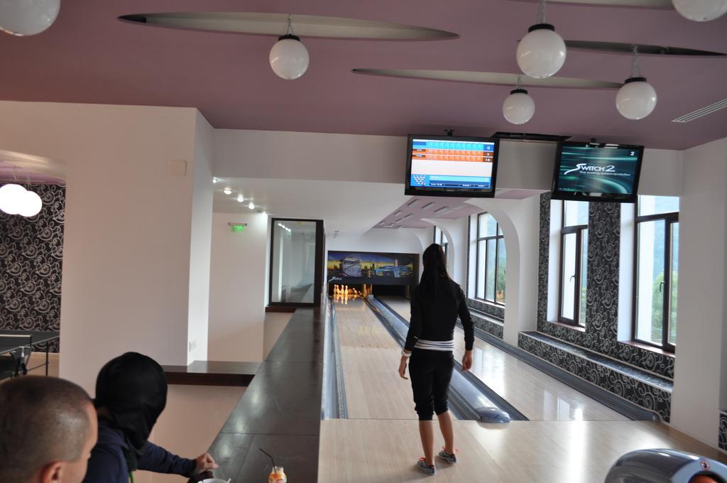 Hotel Valea Cu Pesti Capatineni-Ungureni ภายนอก รูปภาพ