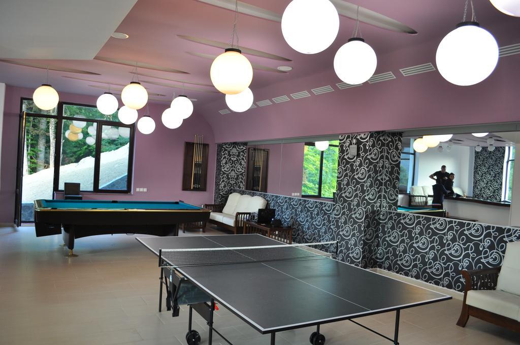 Hotel Valea Cu Pesti Capatineni-Ungureni ภายนอก รูปภาพ