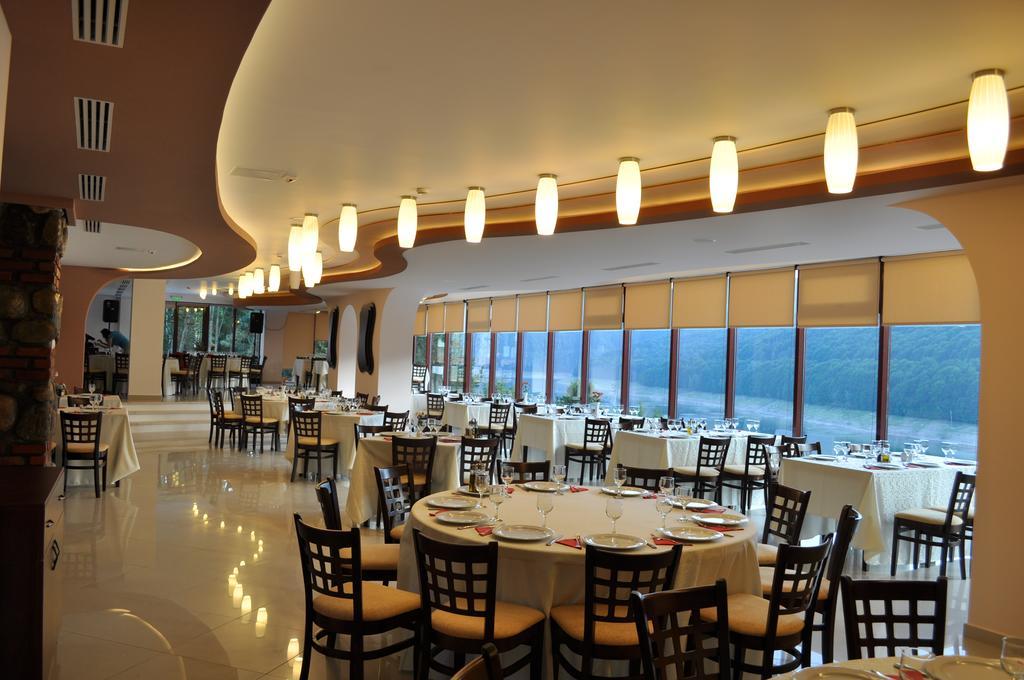 Hotel Valea Cu Pesti Capatineni-Ungureni ภายนอก รูปภาพ