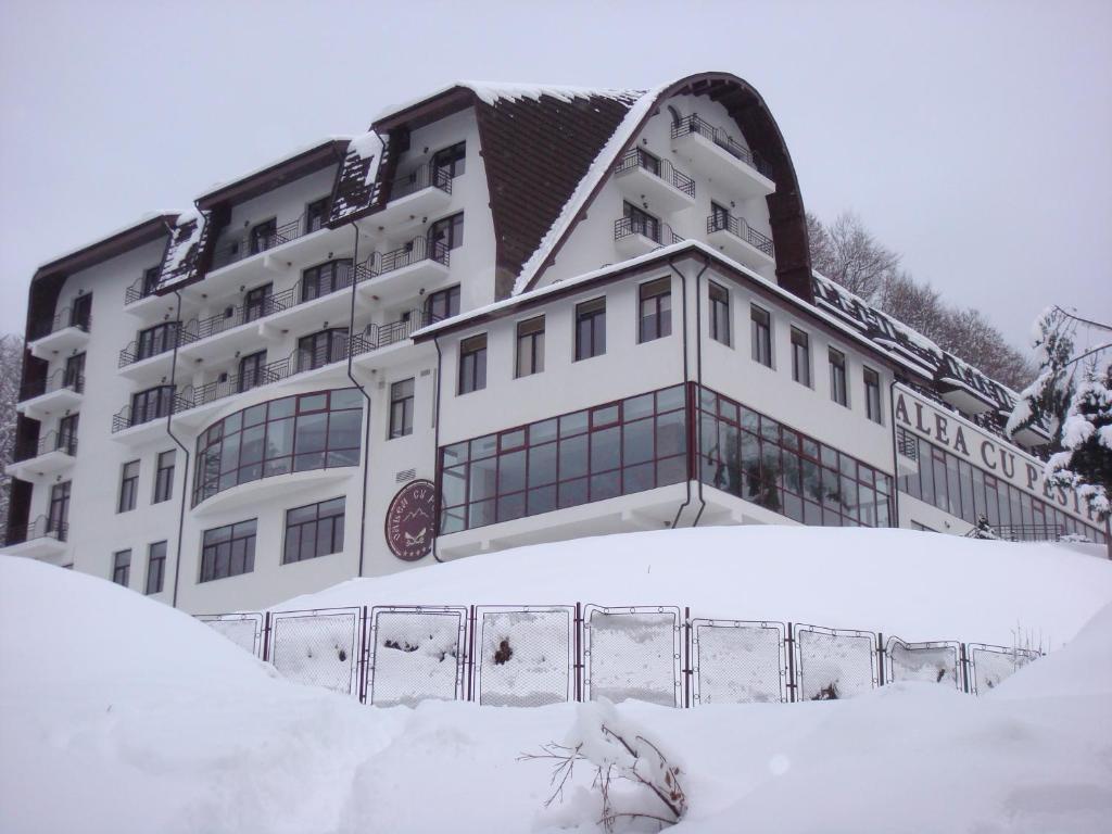 Hotel Valea Cu Pesti Capatineni-Ungureni ภายนอก รูปภาพ